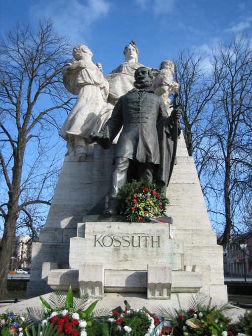   - Kossuth-szobor